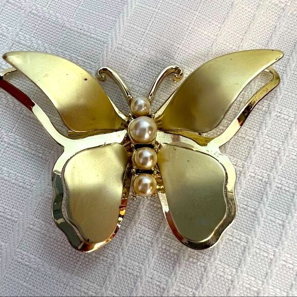 Vintage Rare Duo Butterfly Brooch Set Gold Tone Faux Pearl Accent - Picture 6 of 12